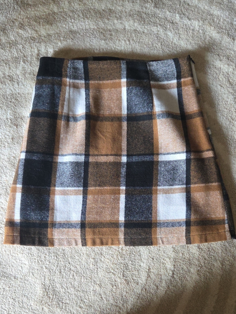 Cupshe Plaid Mini Skirt in Tan, Black & White